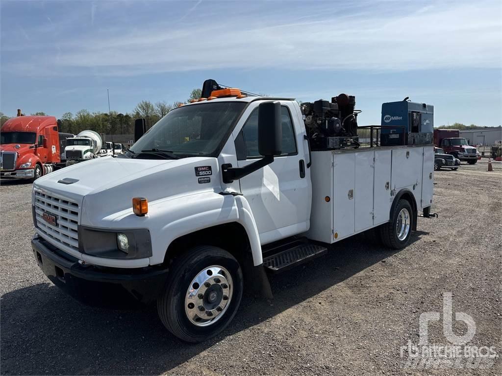 GMC C5500 시립/다목적 차량