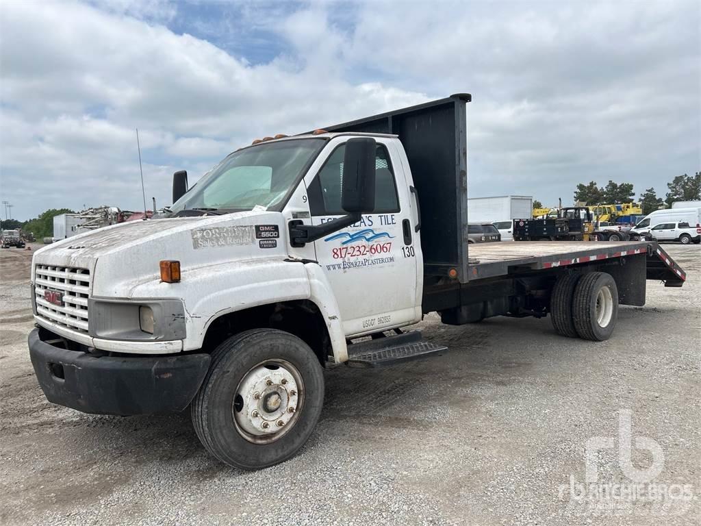 GMC C5500 플랫베드/드롭사이드 트럭