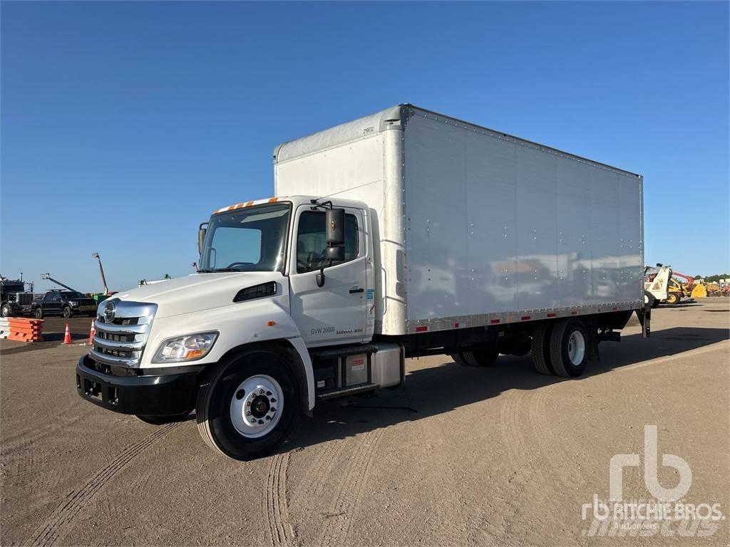 Hino 268 패널 화물차