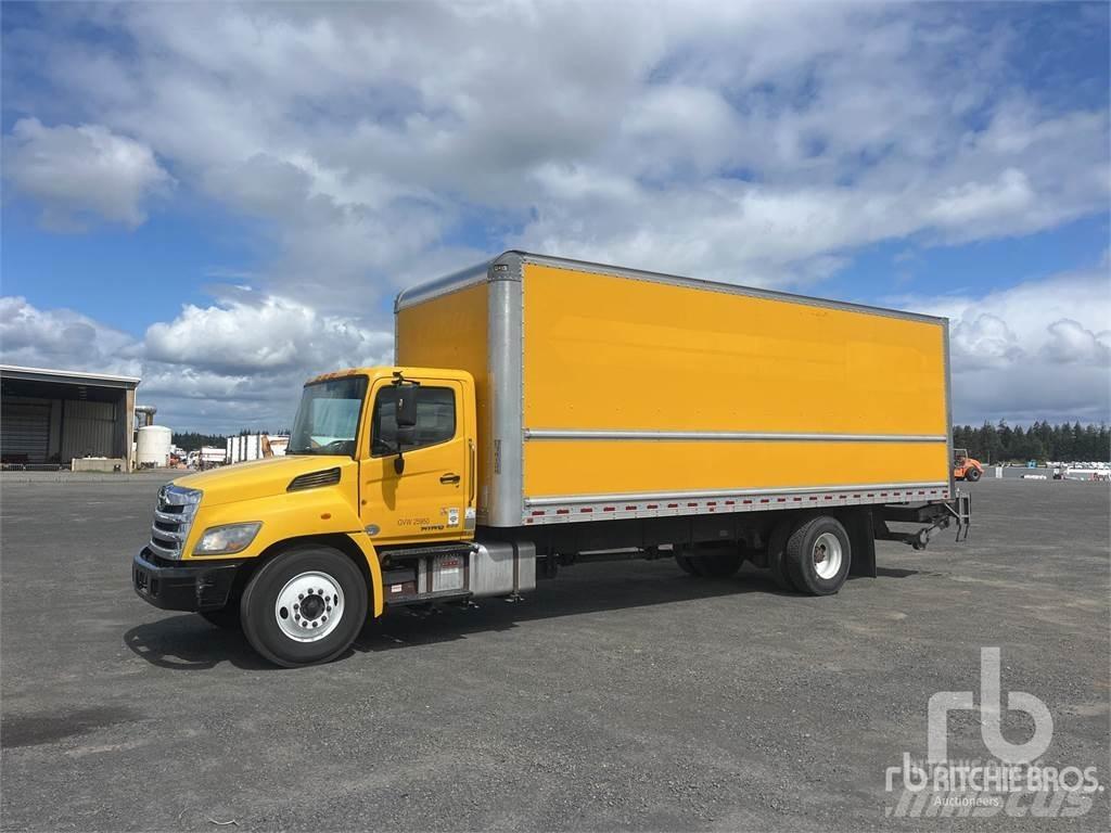 Hino 268 패널 화물차
