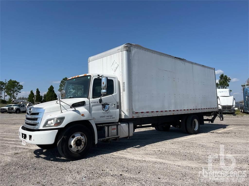 Hino 268 패널 화물차