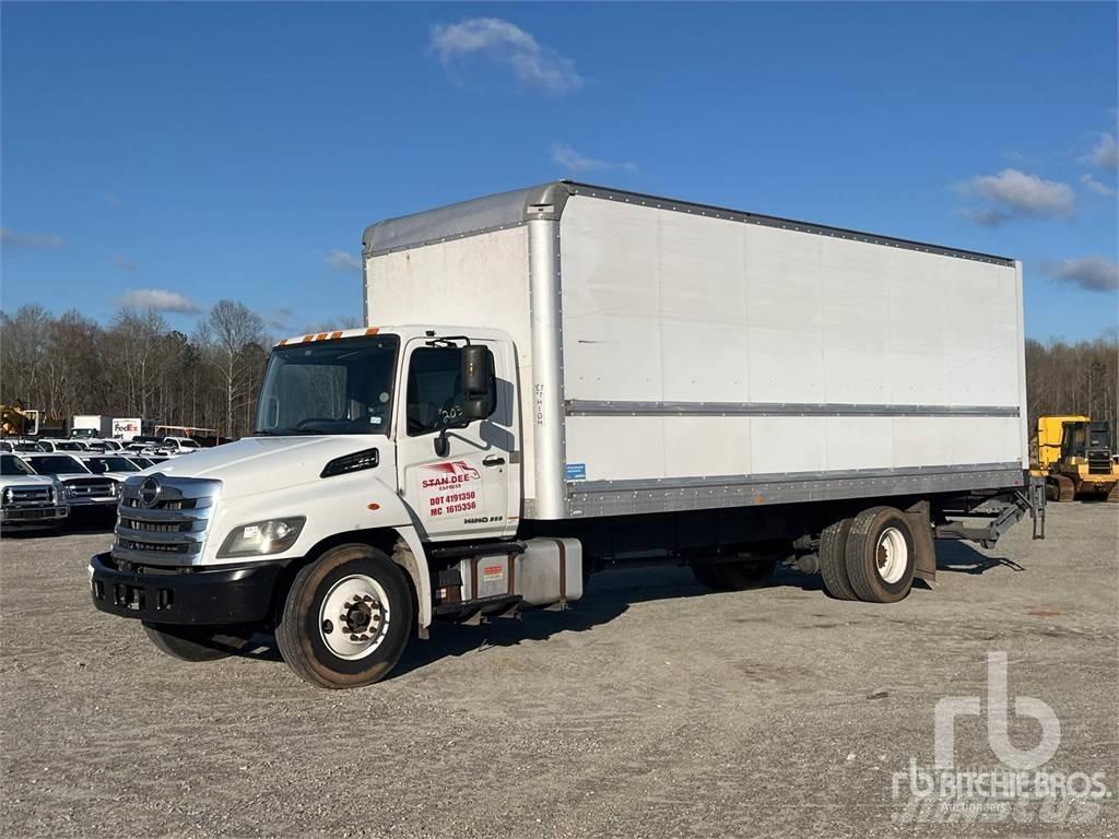 Hino 268 패널 화물차
