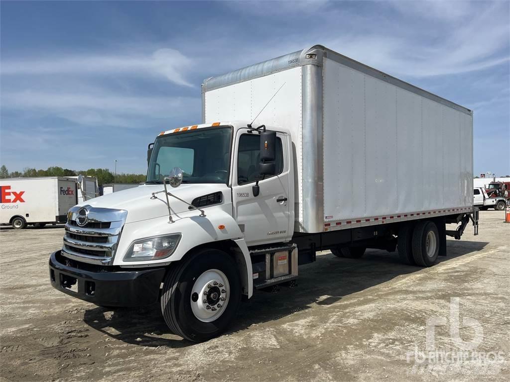 Hino 268 패널 화물차