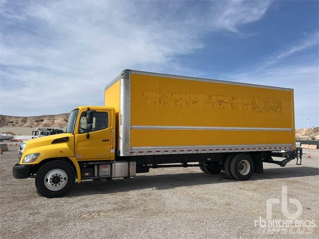 Hino 268 패널 화물차