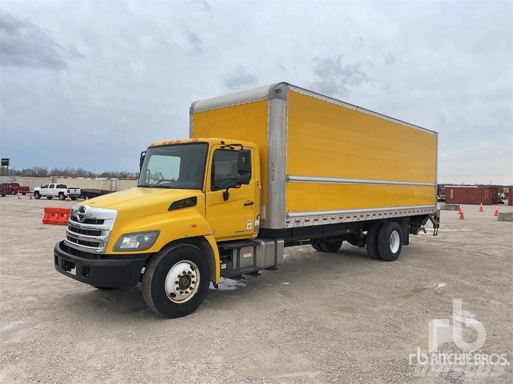 Hino 268 패널 화물차