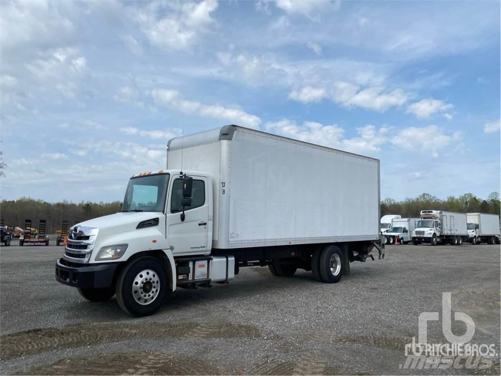 Hino 268 패널 화물차