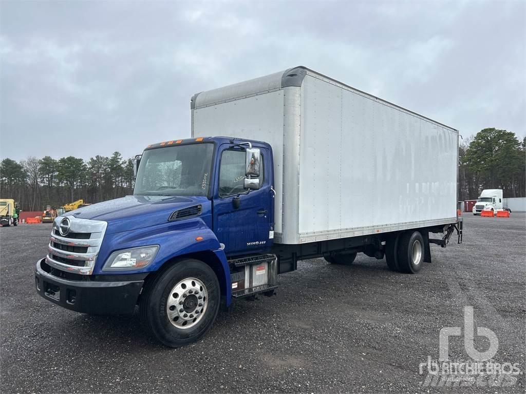 Hino 268 패널 화물차