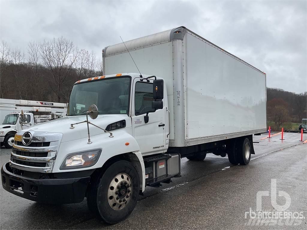 Hino 268 패널 화물차