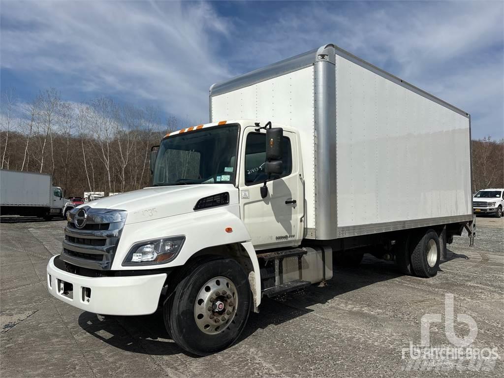 Hino 268 패널 화물차
