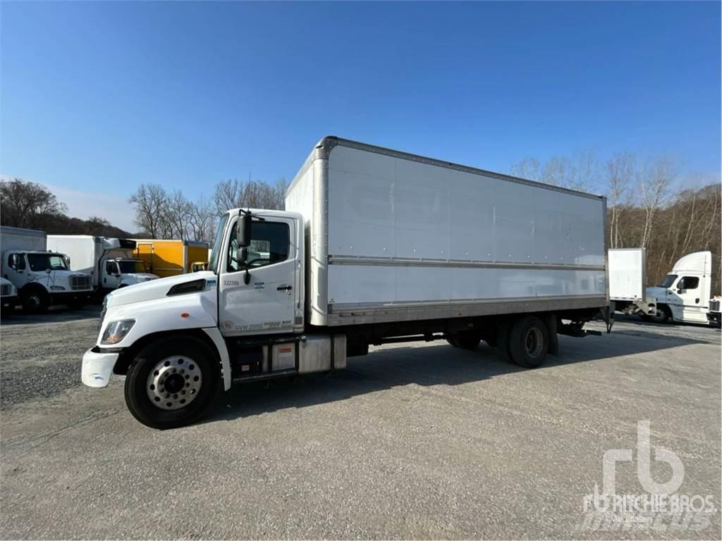 Hino 268 패널 화물차