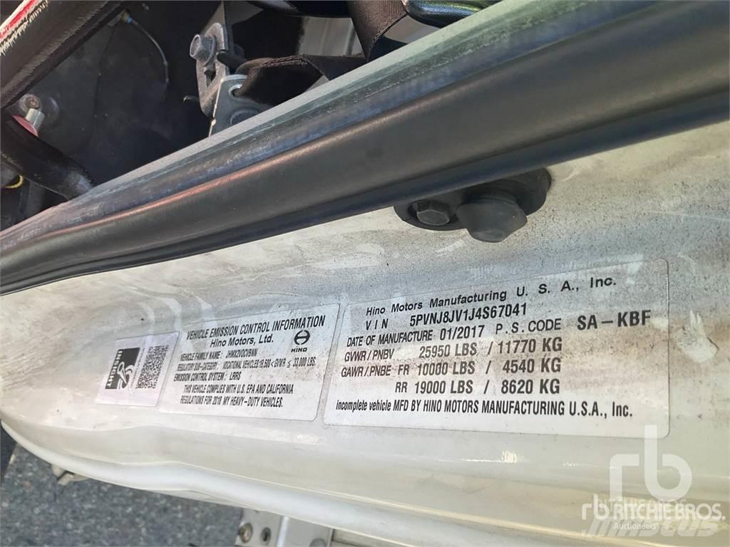 Hino 268 패널 화물차