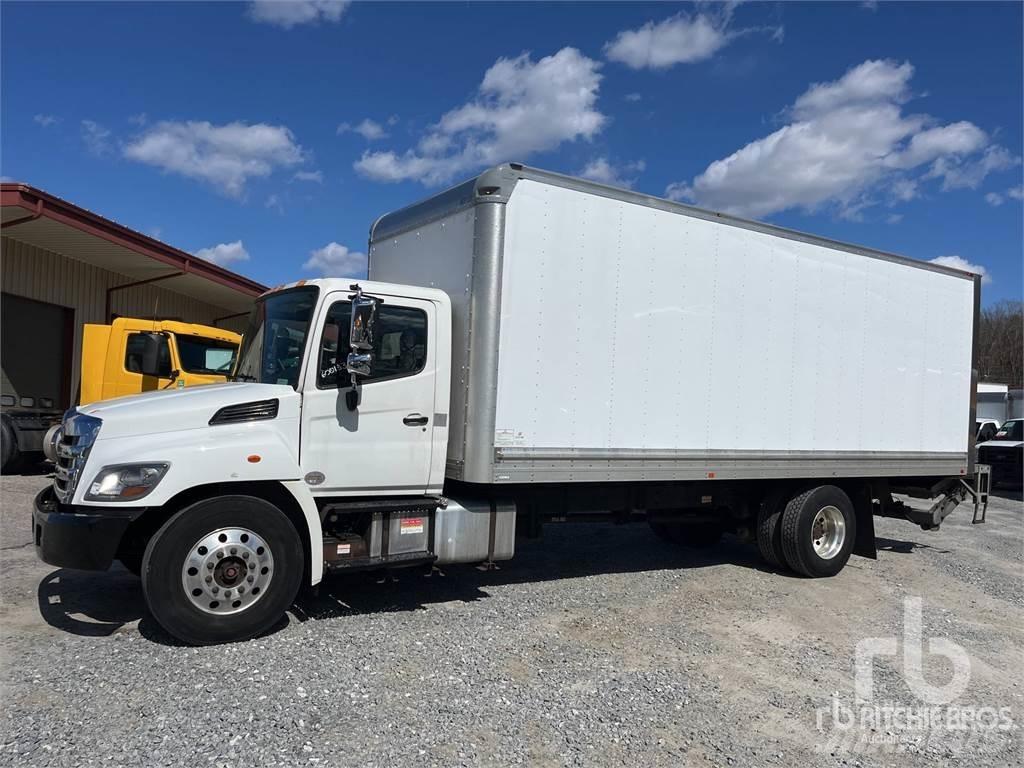 Hino 268 패널 화물차