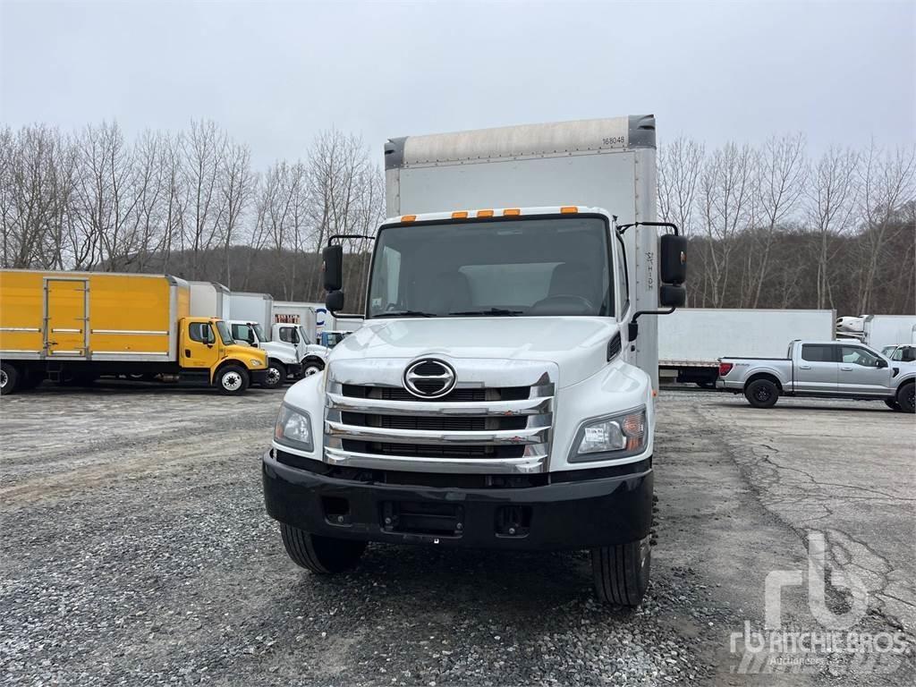 Hino 268 패널 화물차