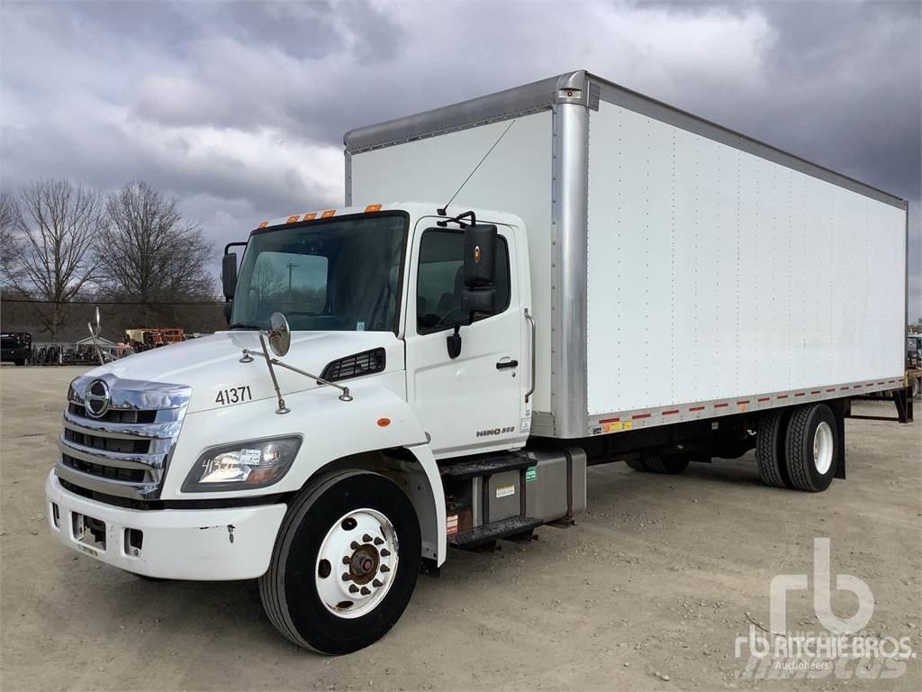 Hino 268 패널 화물차
