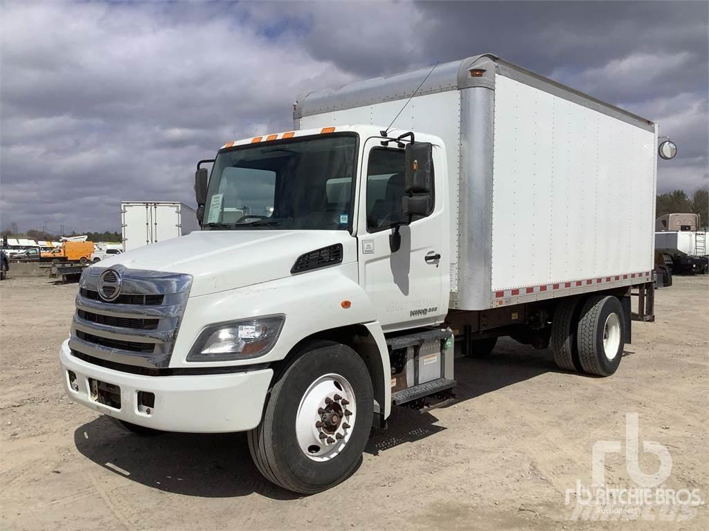 Hino 268 패널 화물차