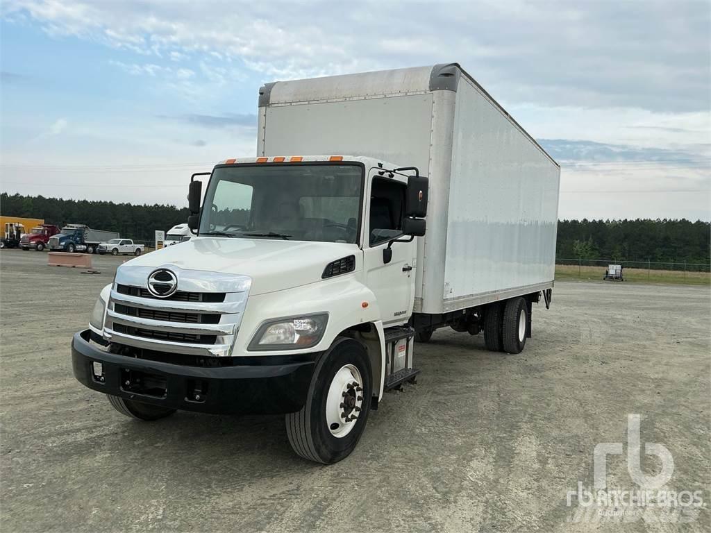 Hino 268 패널 화물차