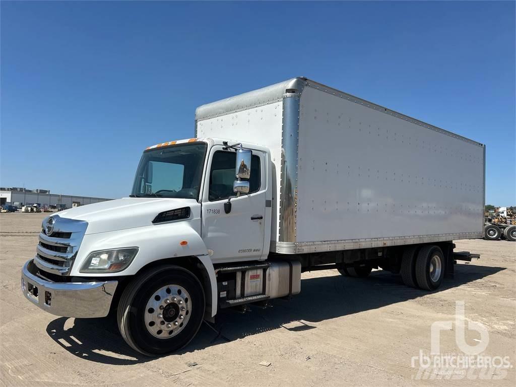 Hino 268 패널 화물차