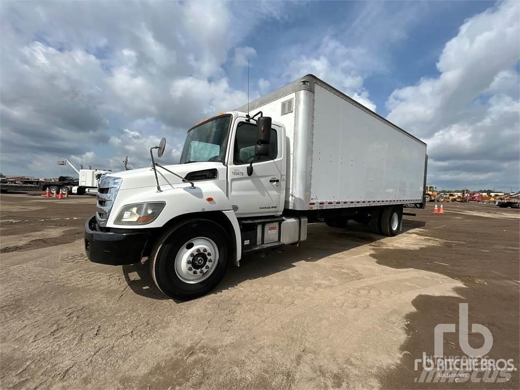 Hino 268 패널 화물차