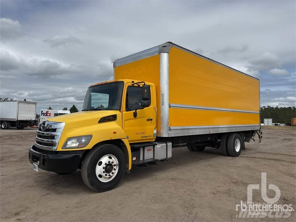 Hino 268 패널 화물차