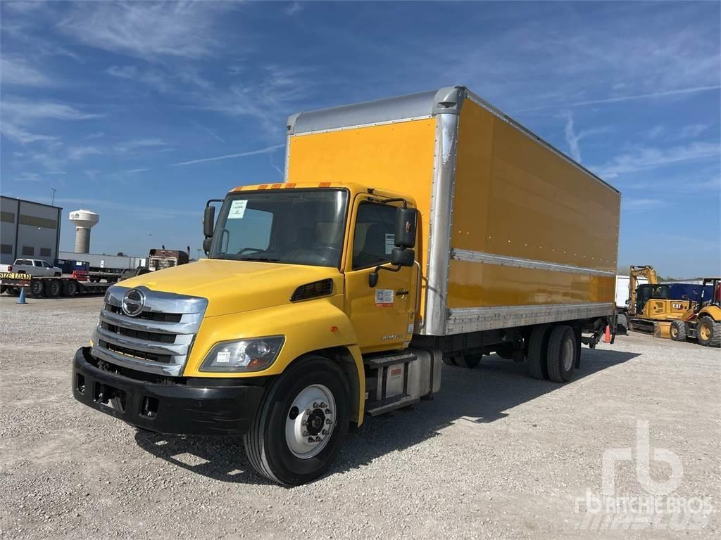 Hino 268 패널 화물차