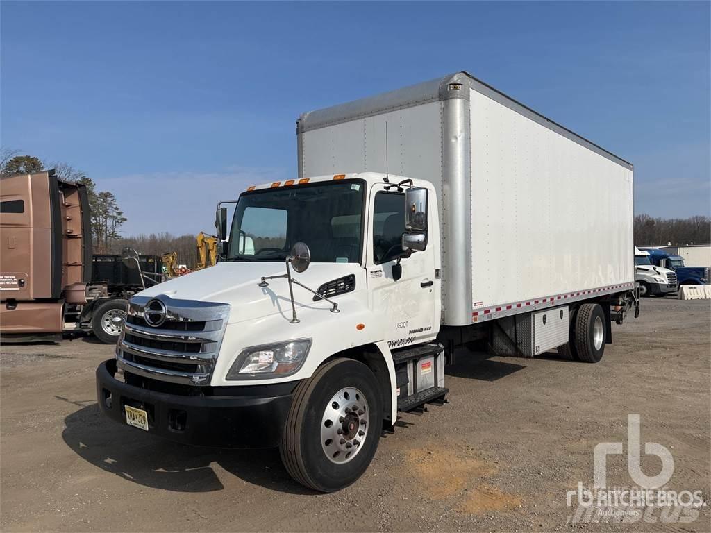 Hino 268 패널 화물차