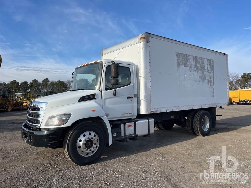 Hino 268 패널 화물차