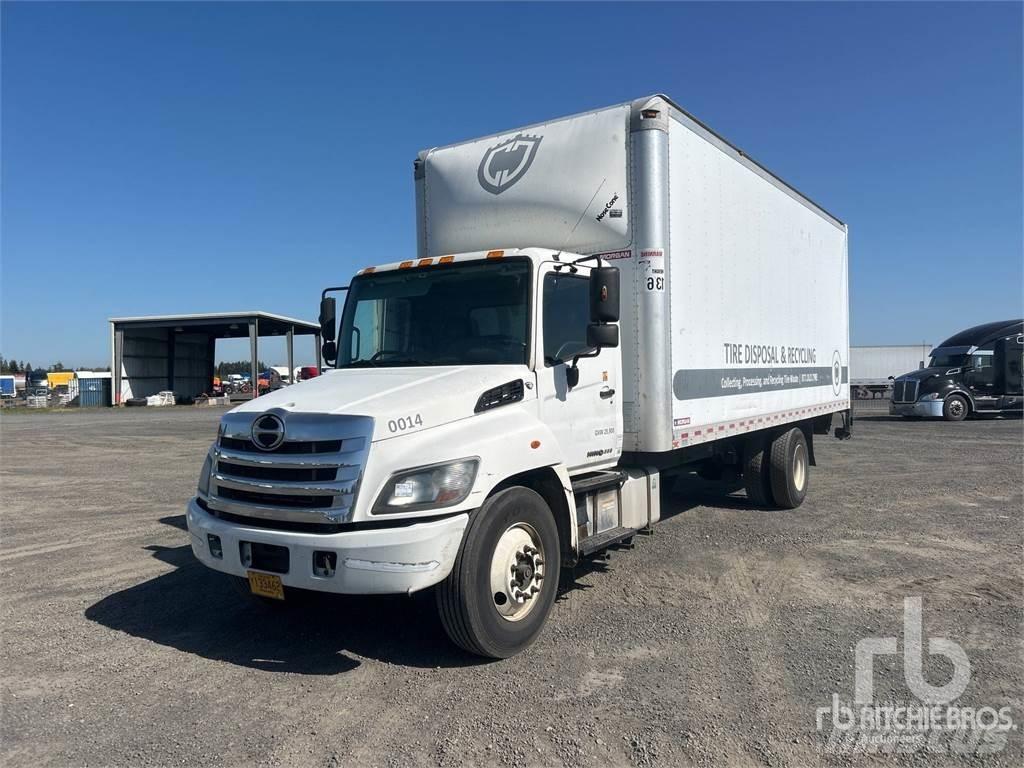 Hino 268 패널 화물차