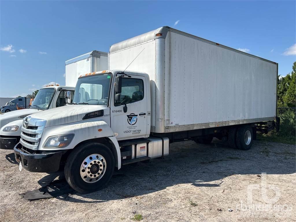 Hino 268 패널 화물차