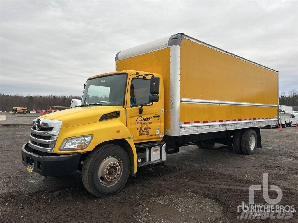 Hino 268 패널 화물차