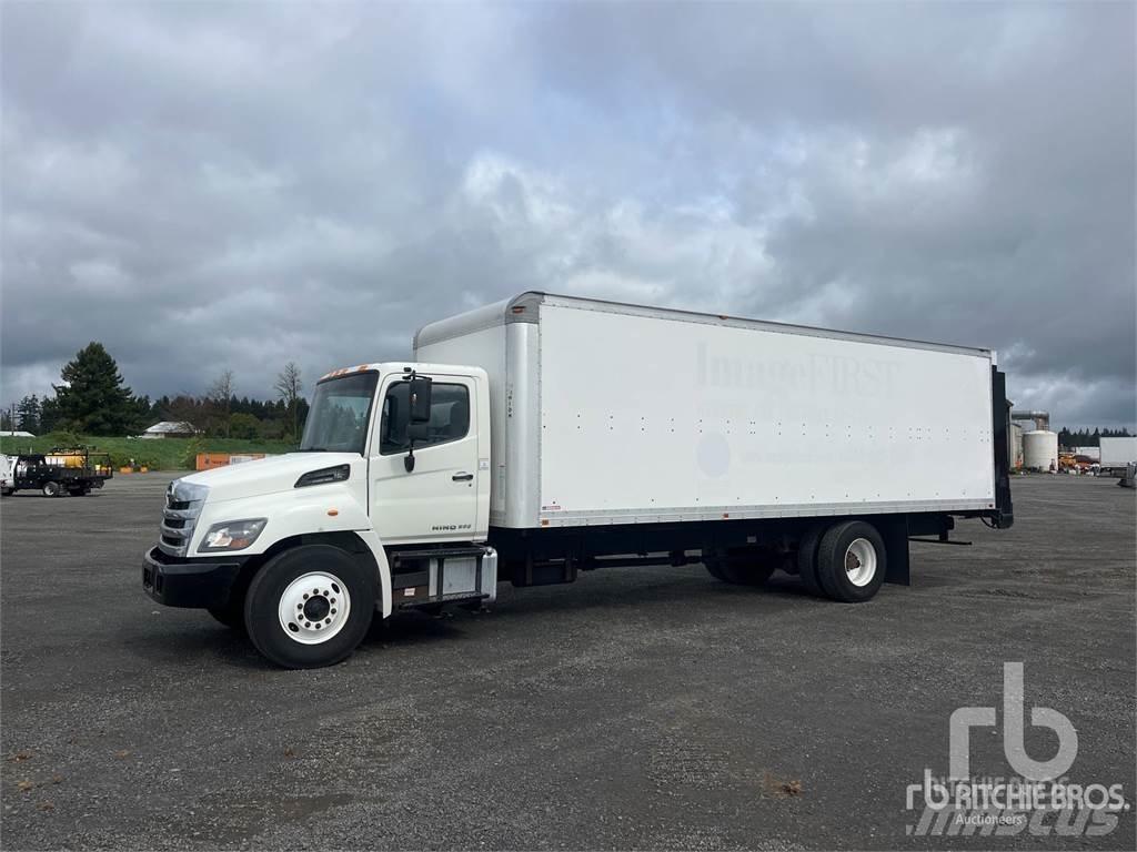Hino 268 패널 화물차