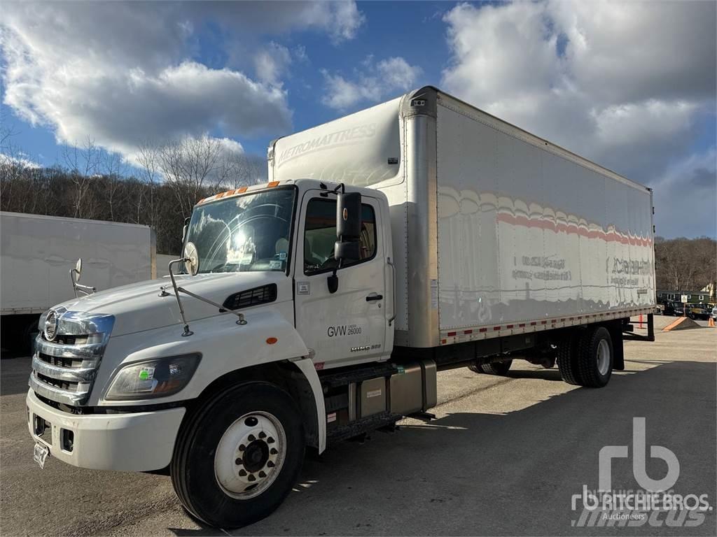 Hino 268 패널 화물차