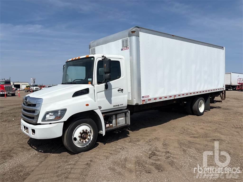 Hino 268 패널 화물차