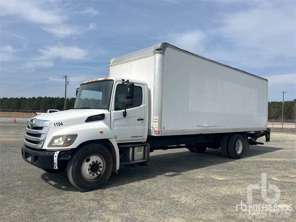 Hino 268 패널 화물차