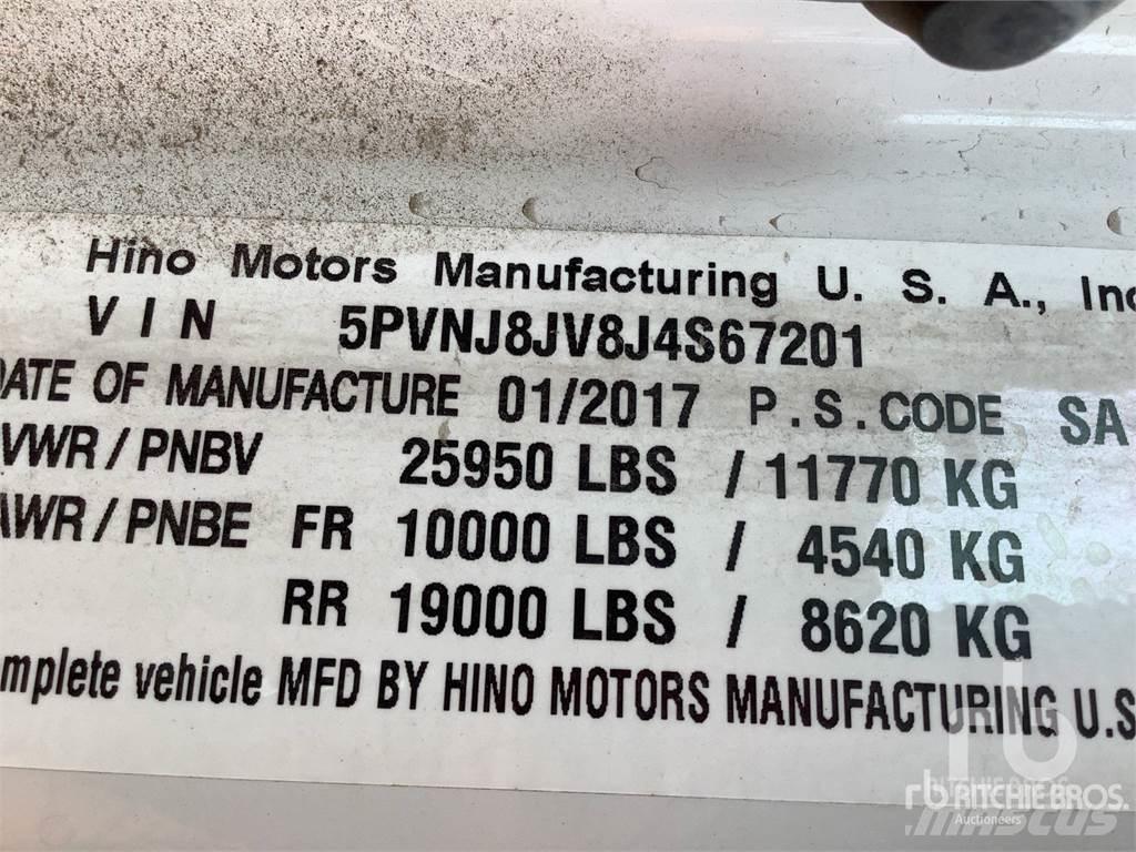 Hino 268 패널 화물차