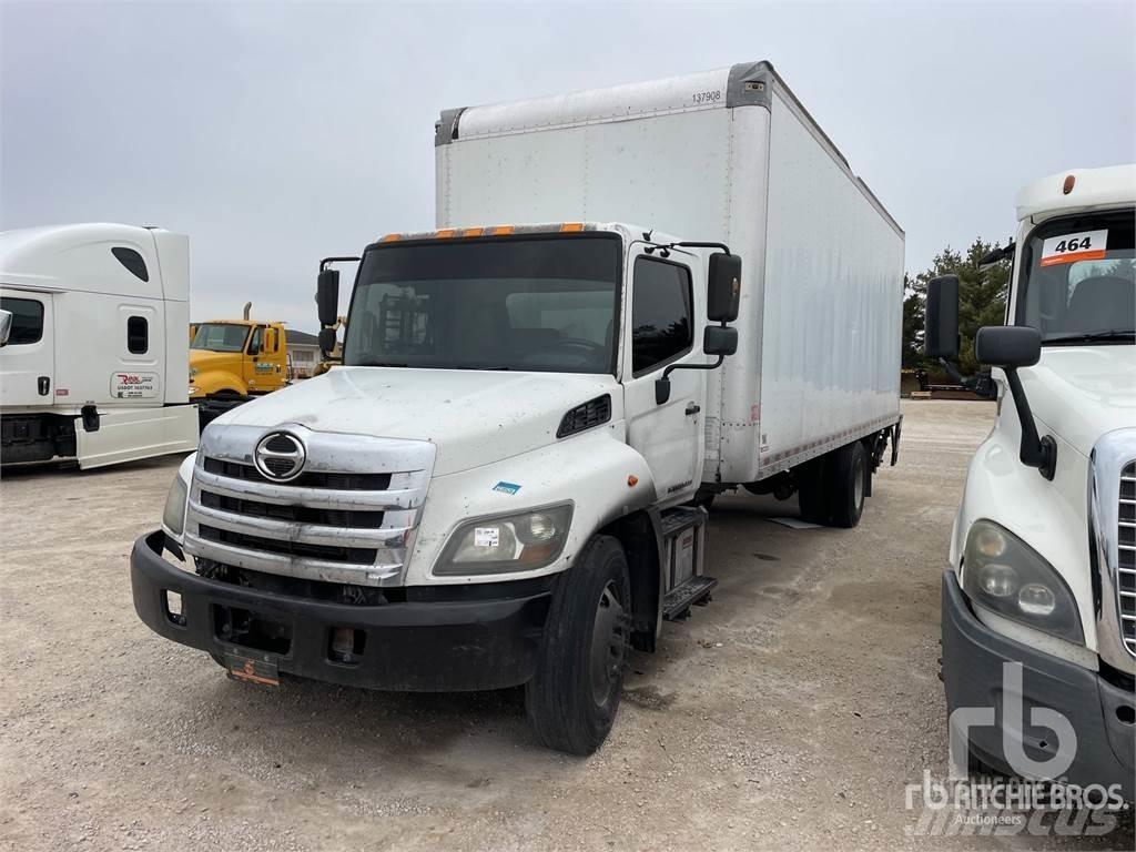 Hino 268 패널 화물차