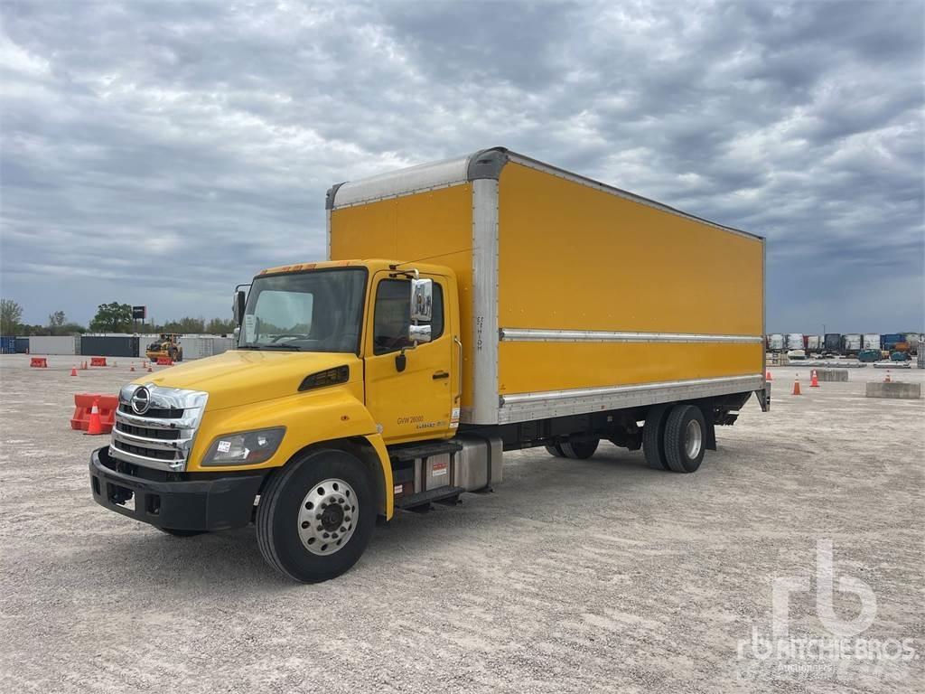 Hino 268 패널 화물차