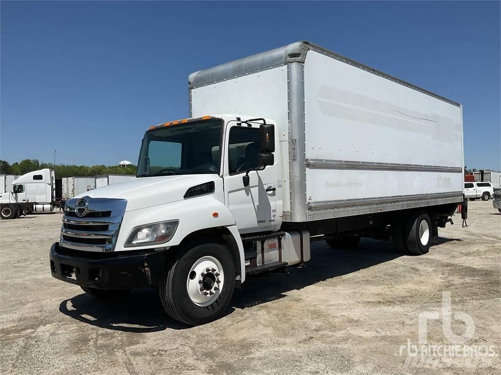 Hino 268 패널 화물차