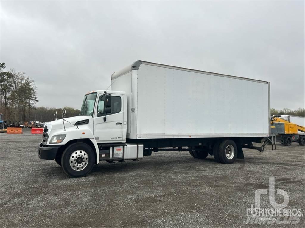 Hino 268 패널 화물차