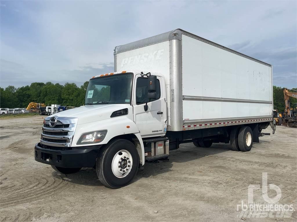 Hino 338 패널 화물차