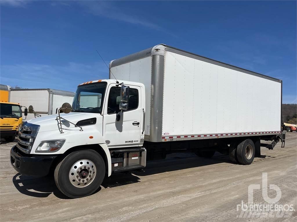 Hino 338 패널 화물차