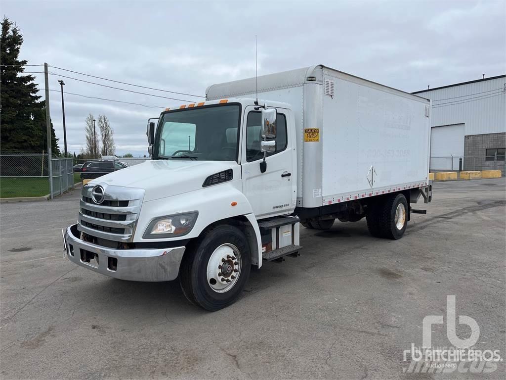 Hino 338 패널 화물차