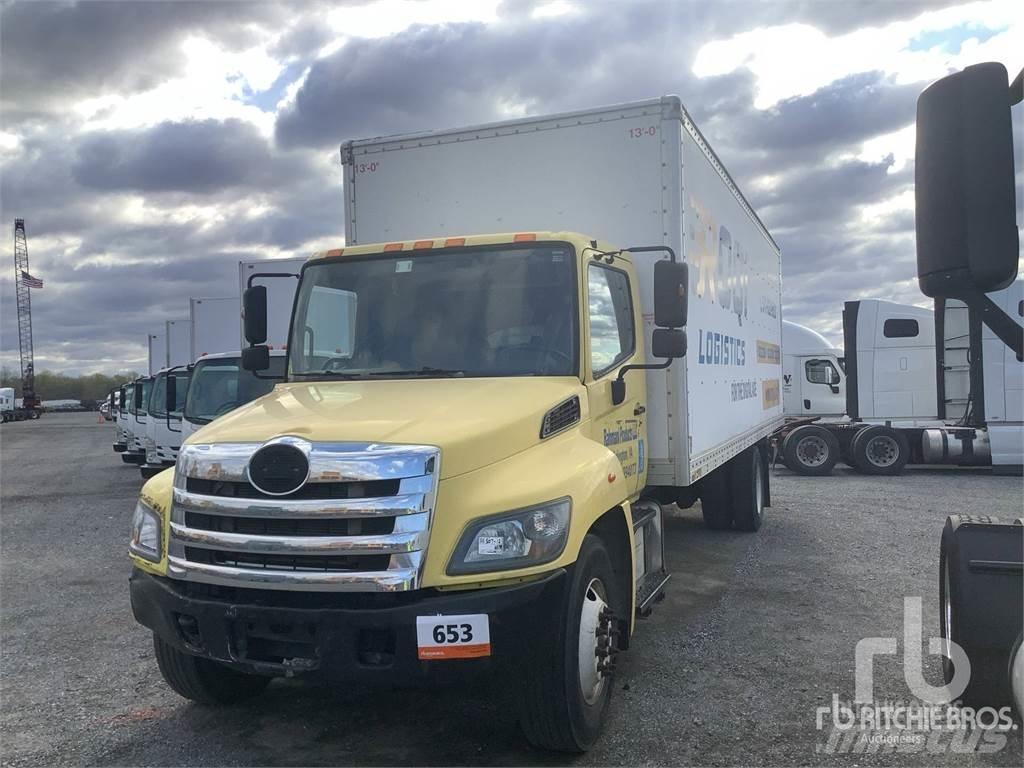 Hino 338 패널 화물차