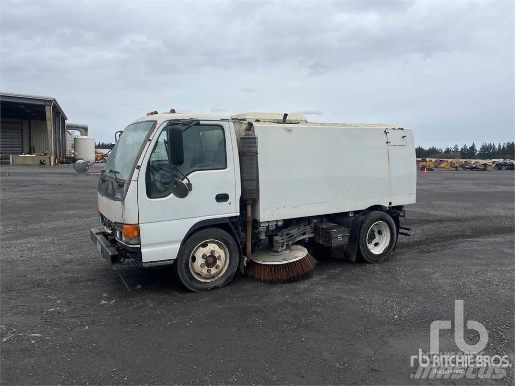 Isuzu NQR 청소 트럭