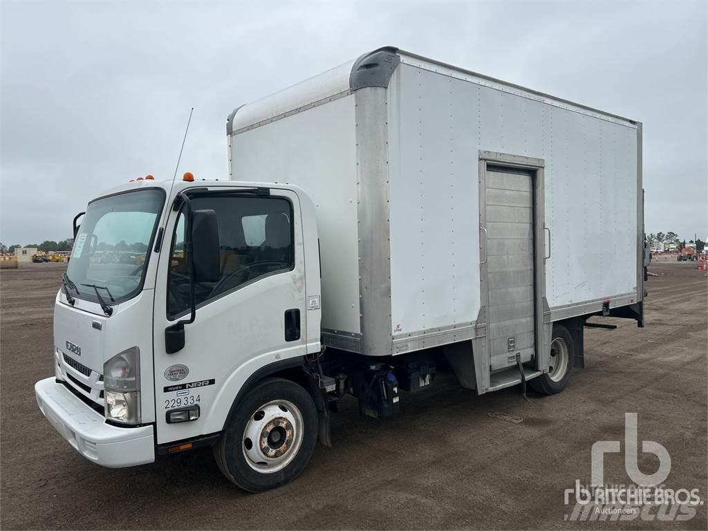 Isuzu NRR 패널 화물차