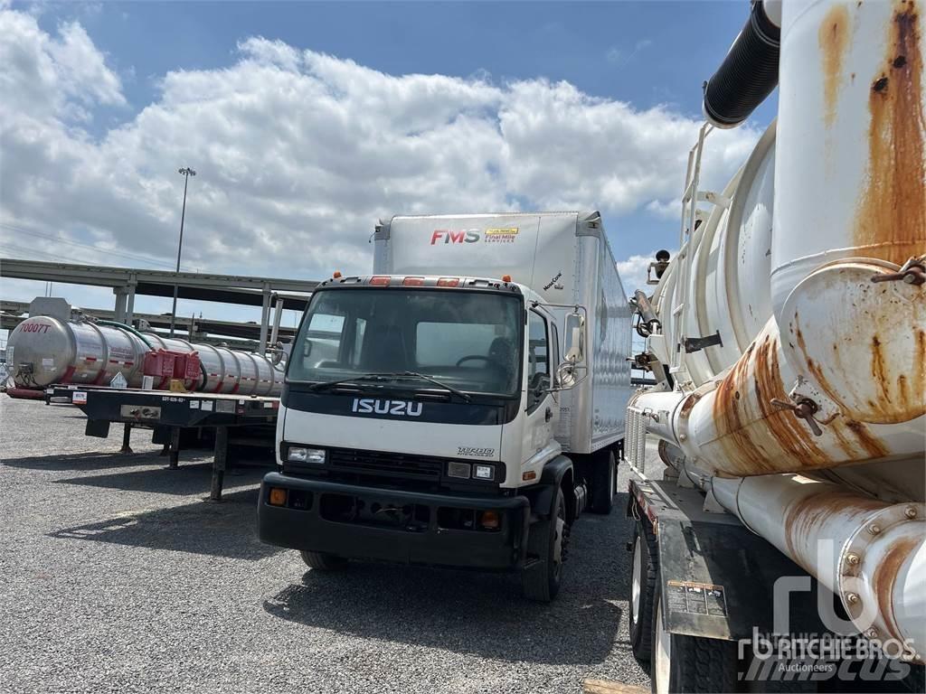 Isuzu T6F 패널 화물차