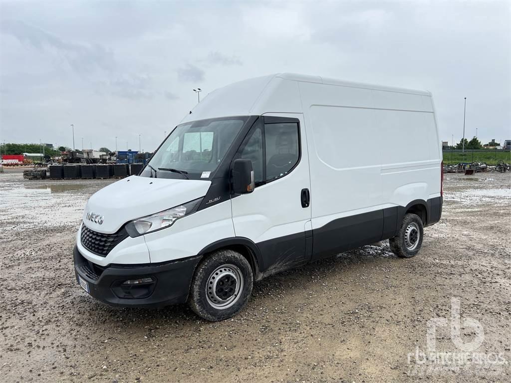 Iveco DAILY 패널 화물차