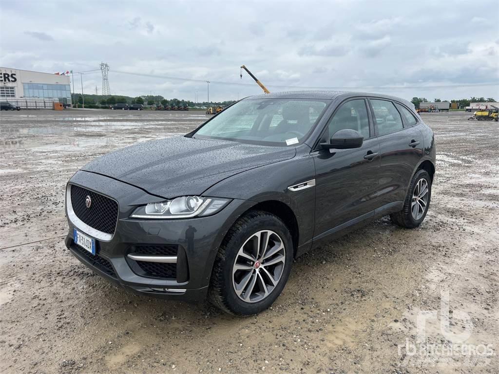 Jaguar F-PACE 픽업/드롭사이드