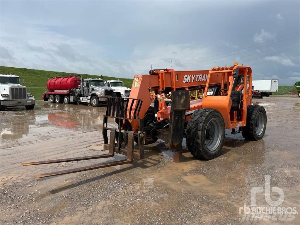 JLG 10042 텔러 핸들러
