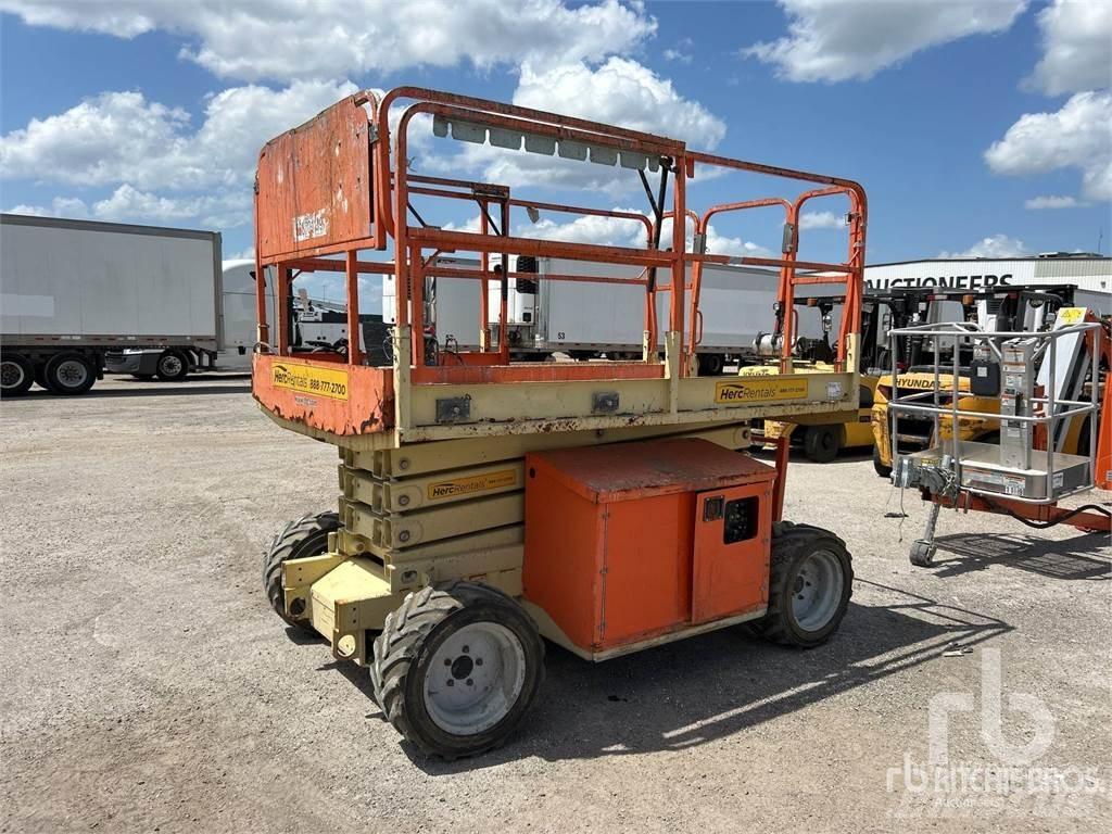 JLG 260MRT 가위형 리프트