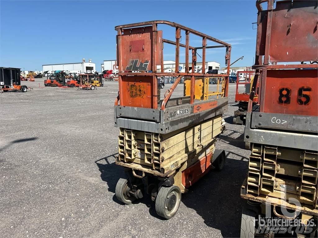 JLG 2630ES 가위형 리프트